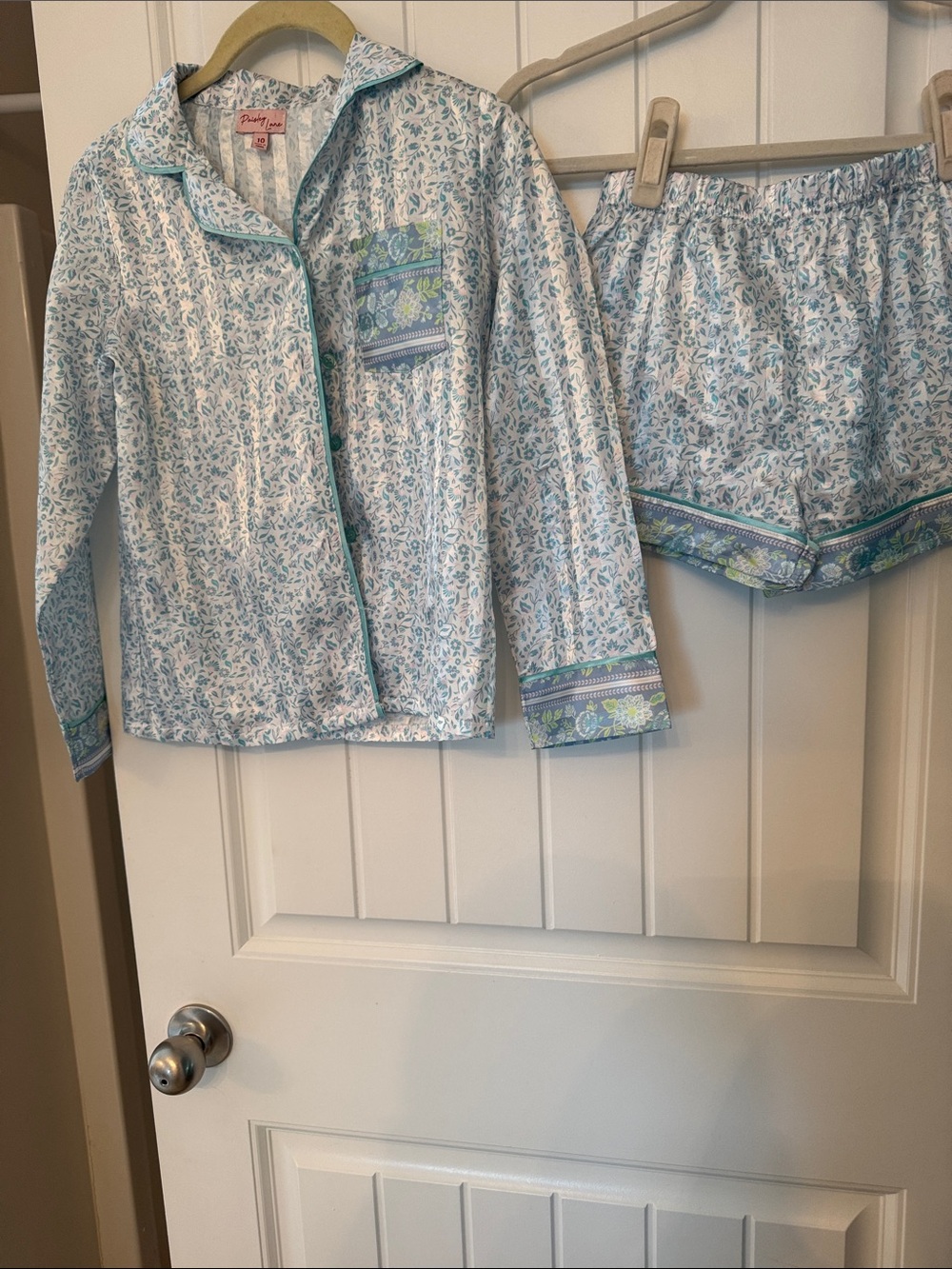 Privacy Please Light Blue & Green Floral Pajama Set for Kids